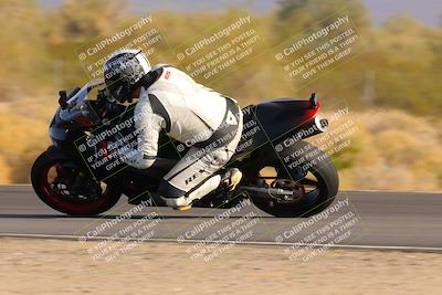 media/Nov-28-2022-Moto Forza (Mon) [[c5a51e62ca]]/A Group/Session 4 (Turn 8)/